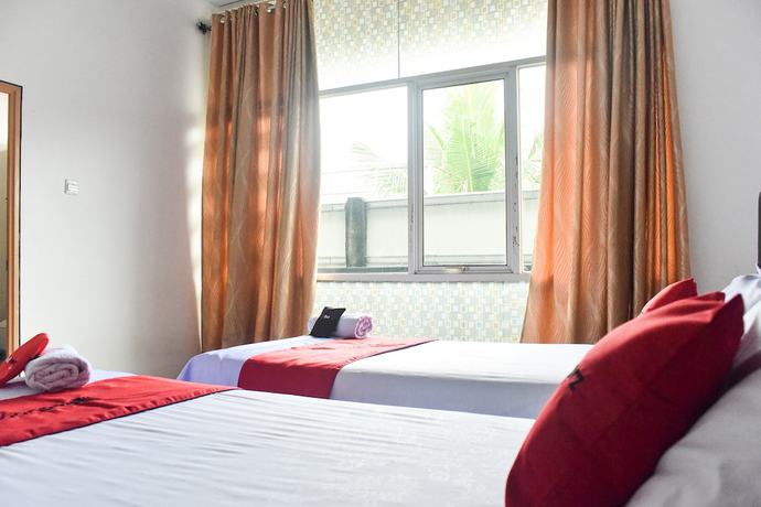Imagen de la habitación del Hotel RedDoorz near Sultan Hasanuddin Airport 2. Foto 9