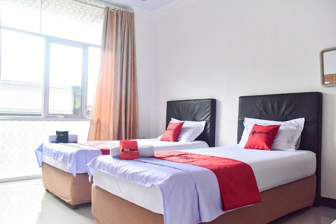 Imagen de la habitación del Hotel RedDoorz near Sultan Hasanuddin Airport 2. Foto 13
