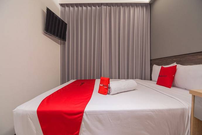 Imagen de la habitación del Hotel RedDoorz near Taman Rejomulyo. Foto 2