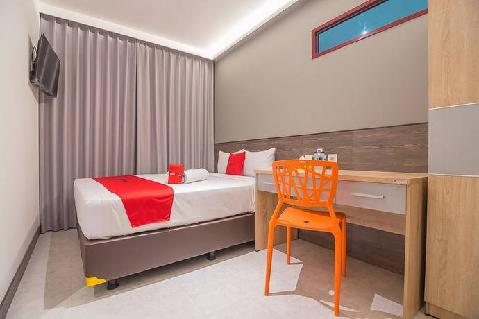Imagen de la habitación del Hotel RedDoorz near Taman Rejomulyo. Foto 9