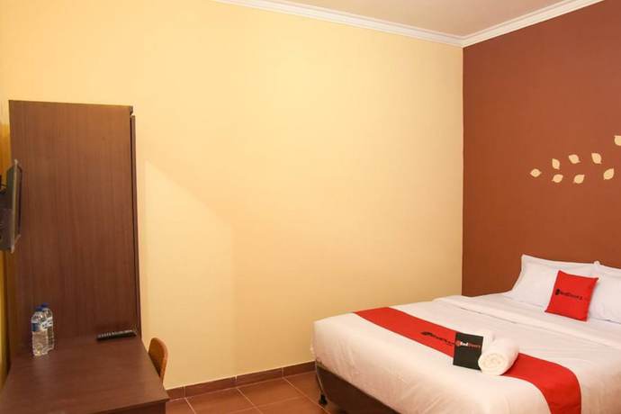Imagen de la habitación del Hotel RedDoorz near Terminal A Adisucipto Airport. Foto 4