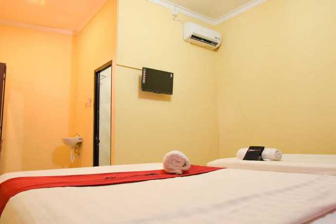 Imagen de la habitación del Hotel RedDoorz near Terminal A Adisucipto Airport. Foto 8