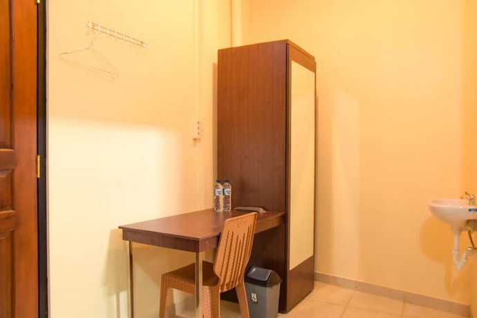 Imagen de la habitación del Hotel RedDoorz near Terminal A Adisucipto Airport. Foto 15