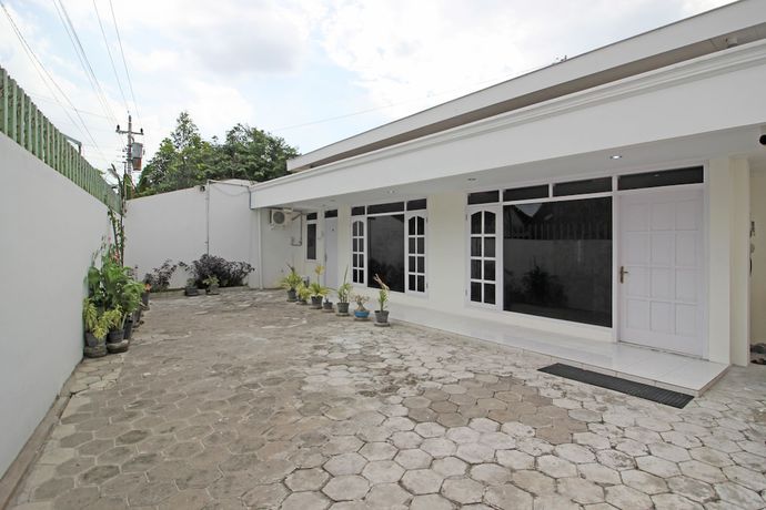 Imagen general del Hotel RedDoorz near Terminal Tirtonadi. Foto 2