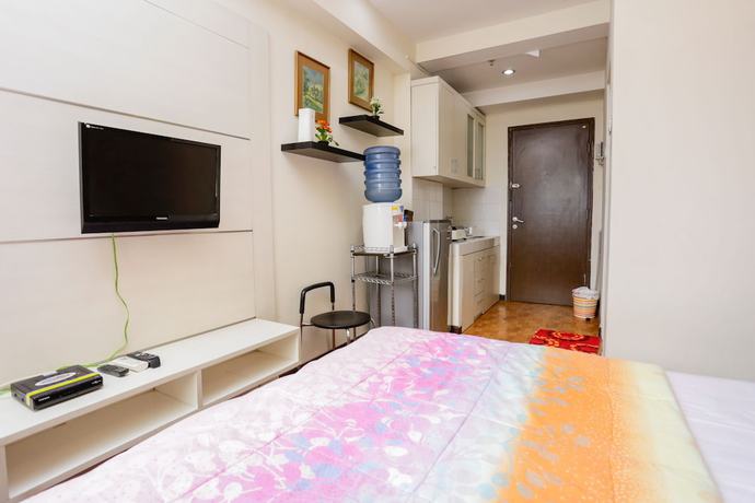 Imagen de la habitación del Hotel RedLiving Apartemen The Suites Metro - Mary Tower E. Foto 13