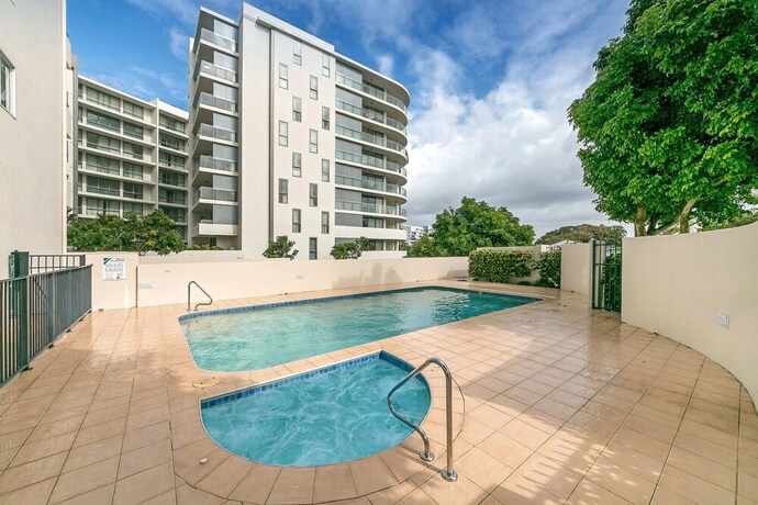 Imagen de la piscina del Hotel Redcliffe Peninsula Apartments. Foto 18