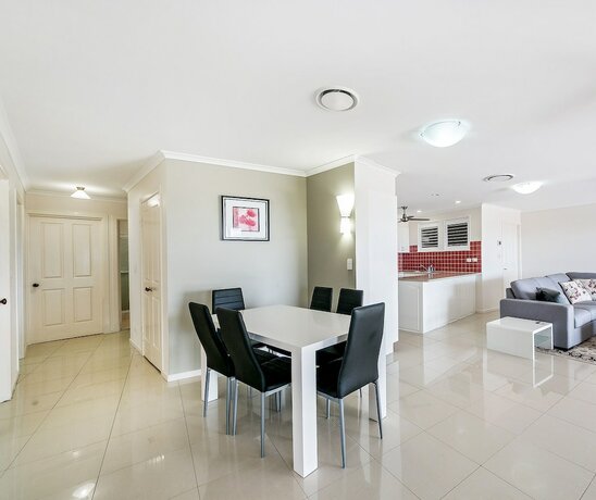 Imagen de la habitación del Hotel Redcliffe Peninsula Penthouse. Foto 18