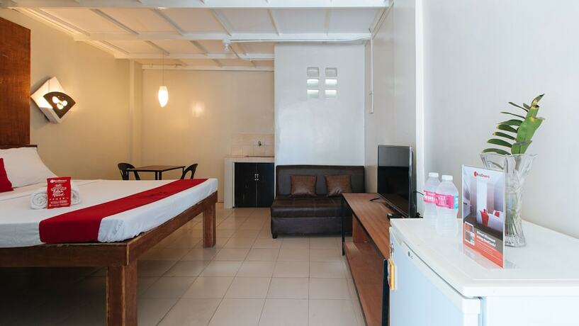 Imagen general del Hotel Reddoorz @ Chipeco Avenue Calamba. Foto 2