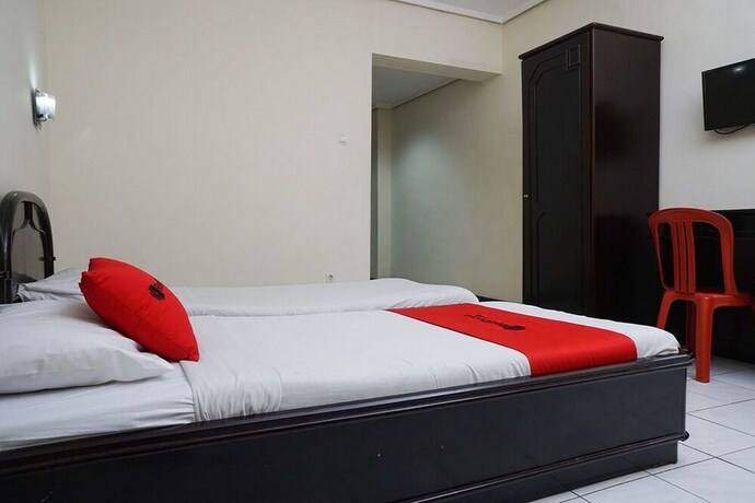 Imagen de la habitación del Hotel Reddoorz @ Cipaku. Foto 8