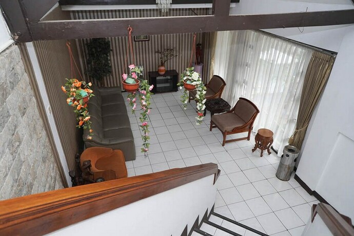 Imagen de los interiores del Hotel Reddoorz @ Cipaku. Foto 15