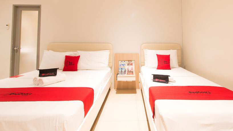 Imagen de la habitación del Hotel Reddoorz @ General Segundo Avenue Laoag. Foto 17