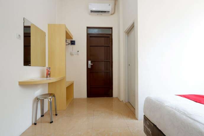 Imagen general del Hotel Reddoorz Near Akademi Kepolisian Semarang. Foto 3