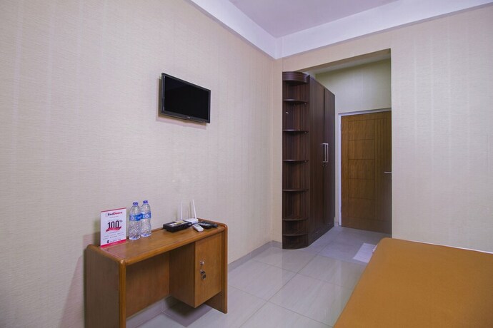 Imagen de la habitación del Hotel Reddoorz Near Cilandak Town Square. Foto 18