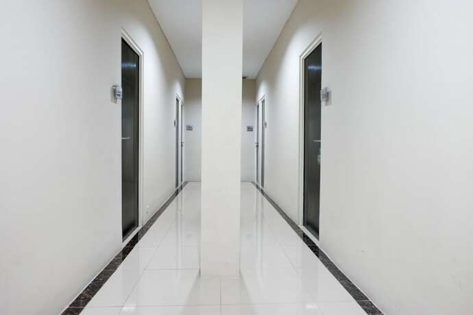 Imagen general del Hotel Reddoorz Near Java Supermall Semarang. Foto 2