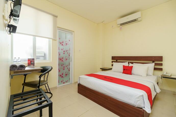 Imagen de la habitación del Hotel Reddoorz Near Jembatan Siti Nurbaya Padang. Foto 22