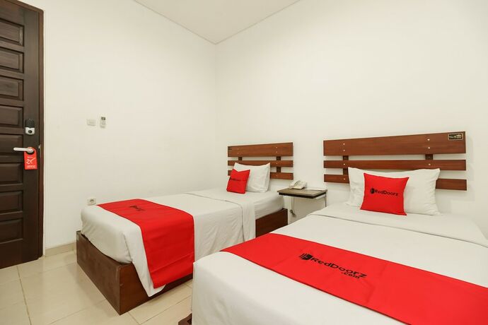 Imagen de la habitación del Hotel Reddoorz Near Jembatan Siti Nurbaya Padang. Foto 25
