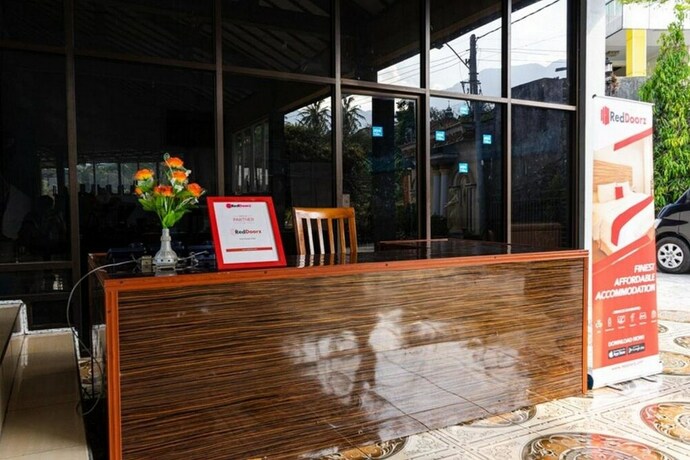 Imagen general del Hotel Reddoorz Near Jimbaran Market Bandungan. Foto 5