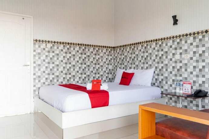 Imagen general del Hotel Reddoorz Near Jimbaran Market Bandungan. Foto 7