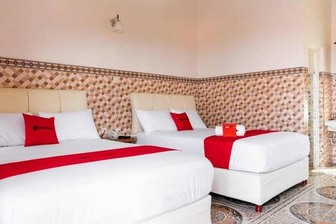 Imagen de la habitación del Hotel Reddoorz Near Jimbaran Market Bandungan. Foto 23