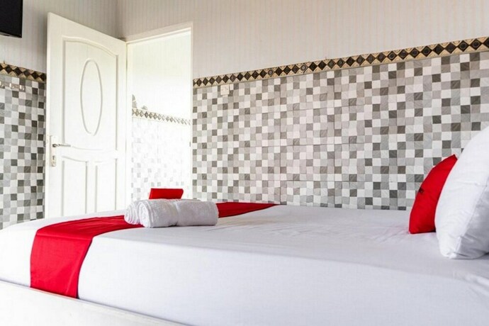 Imagen de la habitación del Hotel Reddoorz Near Jimbaran Market Bandungan. Foto 28