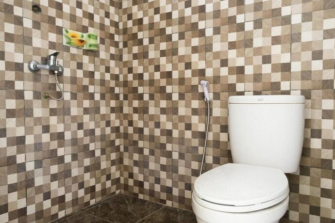 Imagen de la habitación del Hotel Reddoorz Near Jimbaran Market Bandungan. Foto 31