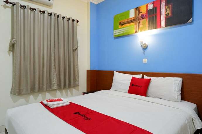 Imagen de la habitación del Hotel Reddoorz Near Lempuyangan Train Station. Foto 15