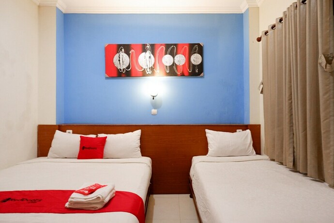 Imagen de la habitación del Hotel Reddoorz Near Lempuyangan Train Station. Foto 19