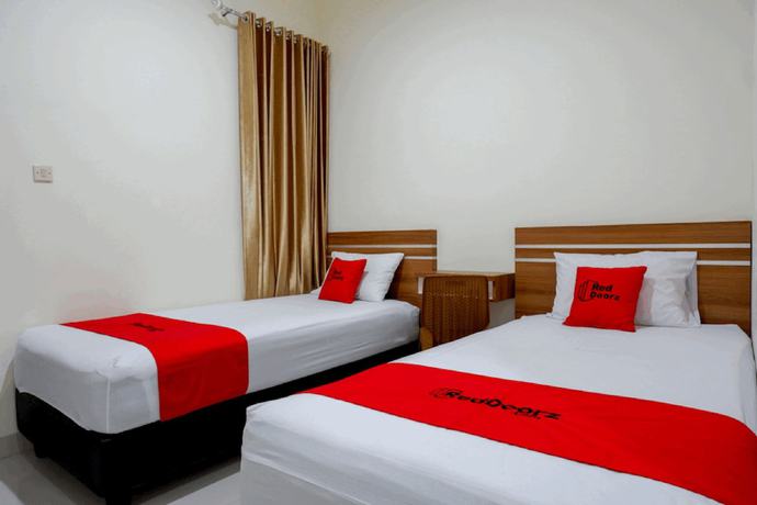 Imagen de la habitación del Hotel Reddoorz Near Living Plaza Purwokerto. Foto 5