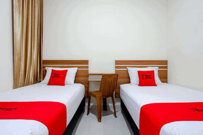 Imagen de la habitación del Hotel Reddoorz Near Living Plaza Purwokerto. Foto 6
