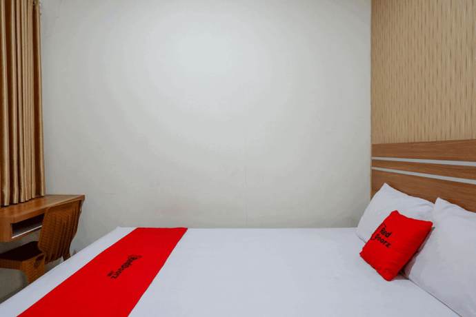 Imagen de la habitación del Hotel Reddoorz Near Living Plaza Purwokerto. Foto 8