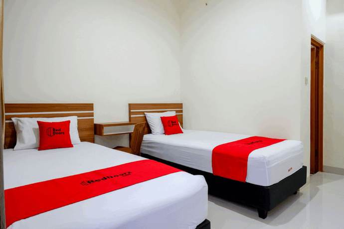 Imagen de la habitación del Hotel Reddoorz Near Living Plaza Purwokerto. Foto 14
