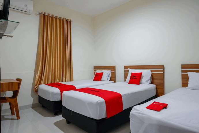 Imagen de la habitación del Hotel Reddoorz Near Living Plaza Purwokerto. Foto 16