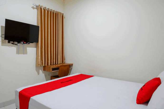 Imagen de la habitación del Hotel Reddoorz Near Living Plaza Purwokerto. Foto 17