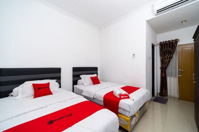 Imagen de la habitación del Hotel Reddoorz Near Makassar Town Square 2. Foto 10