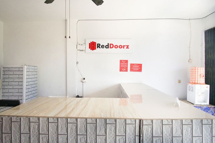Imagen de los interiores del Hotel Reddoorz Near Mall Abepura. Foto 18