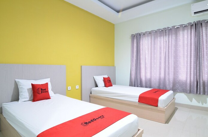 Imagen general del Hotel Reddoorz Near Museum Keraton Surakarta. Foto 19
