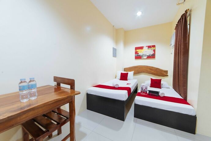 Imagen general del Hotel Reddoorz Near New Government Center. Foto 7