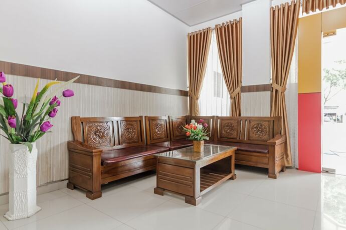 Imagen general del Hotel Reddoorz Near Rsu Suaka Insan. Foto 11