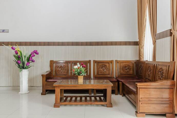 Imagen general del Hotel Reddoorz Near Rsu Suaka Insan. Foto 12