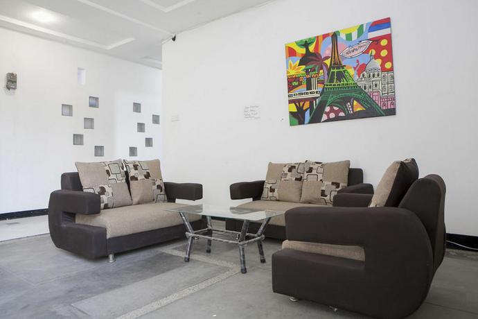 Imagen de los interiores del Hotel Reddoorz Near Telkom Corporate University. Foto 18
