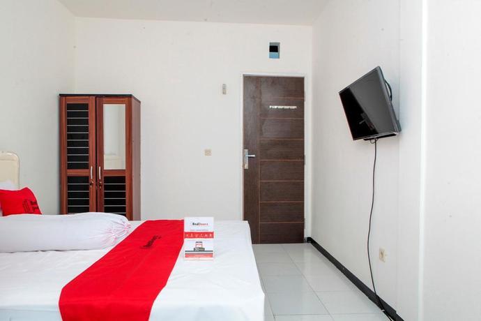 Imagen de la habitación del Hotel Reddoorz Near Telkom Corporate University. Foto 14