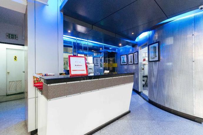 Imagen de los interiores del Hotel Reddoorz Plus @ Banawe Quezon City. Foto 19
