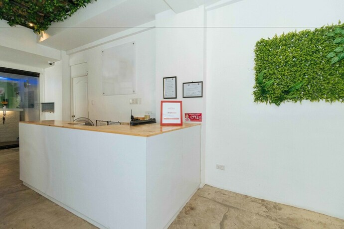 Imagen de los interiores del Hotel Reddoorz Plus @ Boni Avenue Mandaluyong. Foto 32