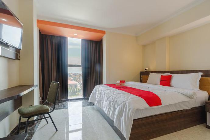 Imagen general del Hotel Reddoorz Plus @ Boulevard Panakkukang. Foto 3