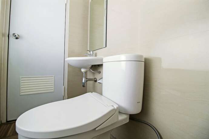 Imagen general del Hotel Reddoorz Plus @ Cideng Barat. Foto 15