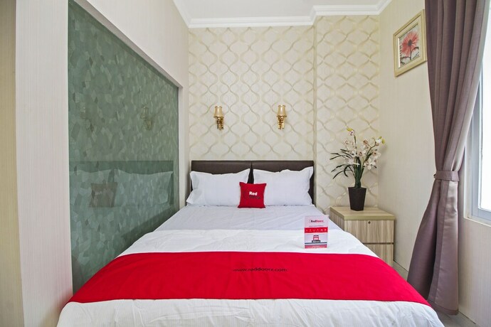 Imagen de la habitación del Hotel Reddoorz Plus @ Cideng Barat. Foto 25
