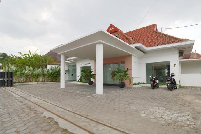 Imagen general del Hotel Reddoorz Plus @ Demangan Gejayan. Foto 1