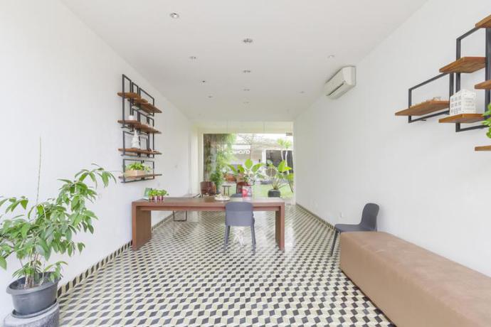 Imagen de los interiores del Hotel Reddoorz Plus @ Demangan Gejayan. Foto 9