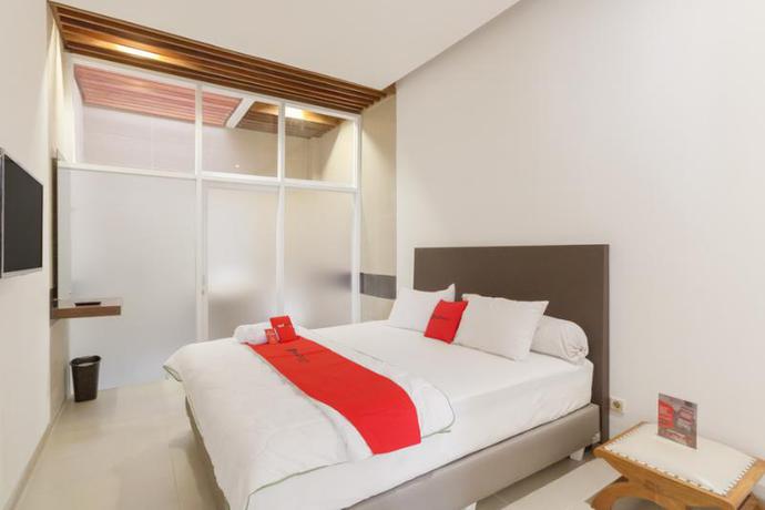 Imagen de la habitación del Hotel Reddoorz Plus @ Demangan Gejayan. Foto 7