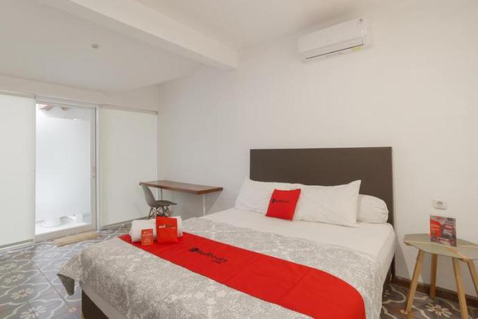 Imagen de la habitación del Hotel Reddoorz Plus @ Demangan Gejayan. Foto 8